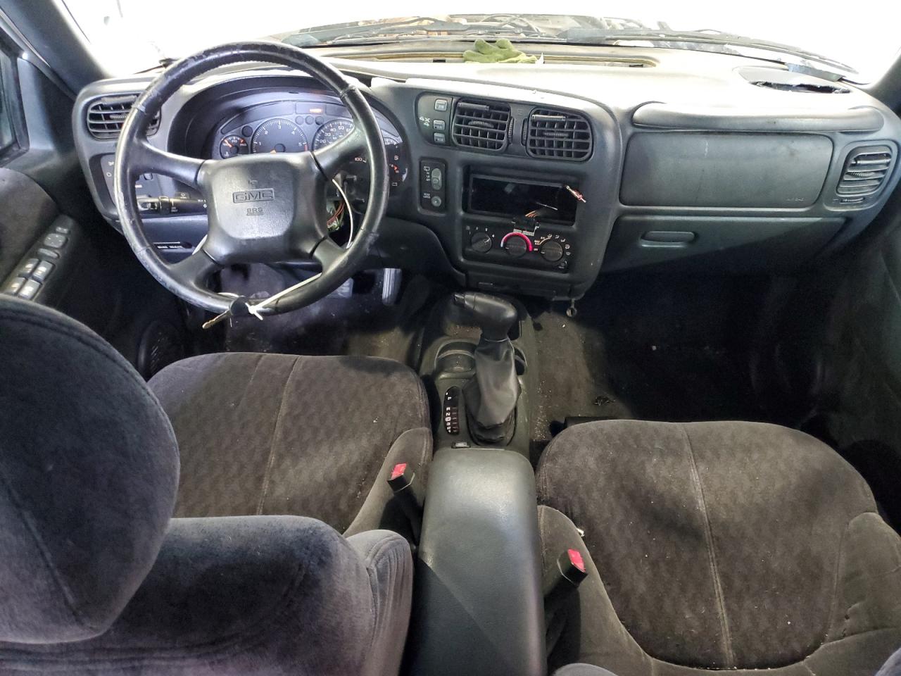 2000 GMC Jimmy / Envoy VIN: 1GKDT13W9Y2396240 Lot: 64545613