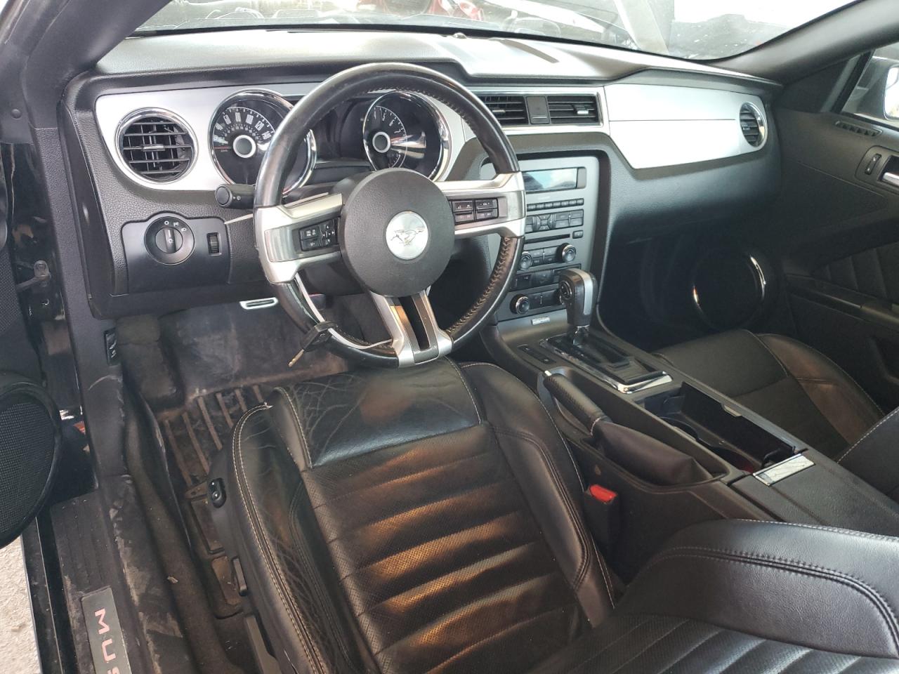 2014 Ford Mustang - Image 8