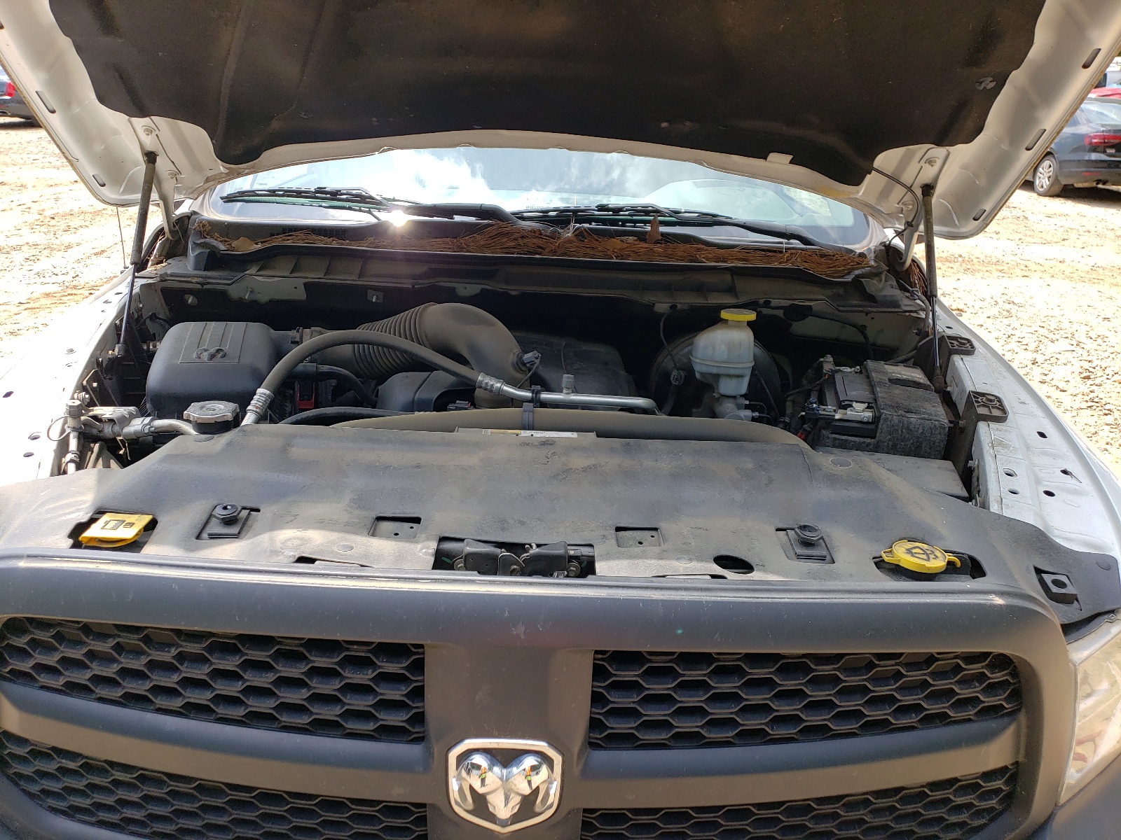 3C6JR6DT6KG635991 2019 Ram 1500 Classic Tradesman