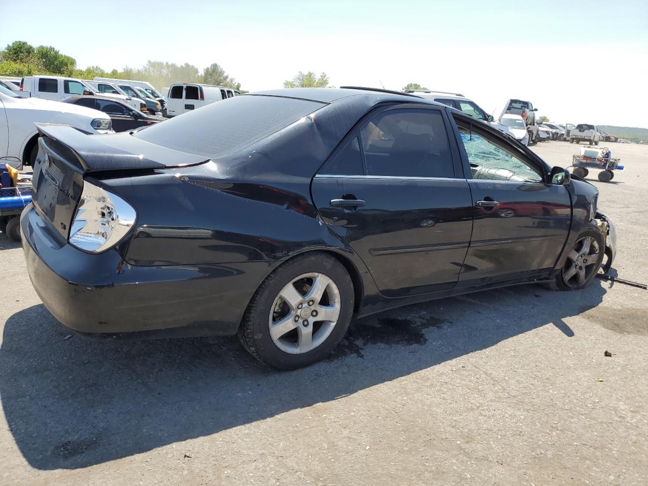 2003 Toyota Camry Le VIN: 4T1BF30K03U038007 Lot: 43930174