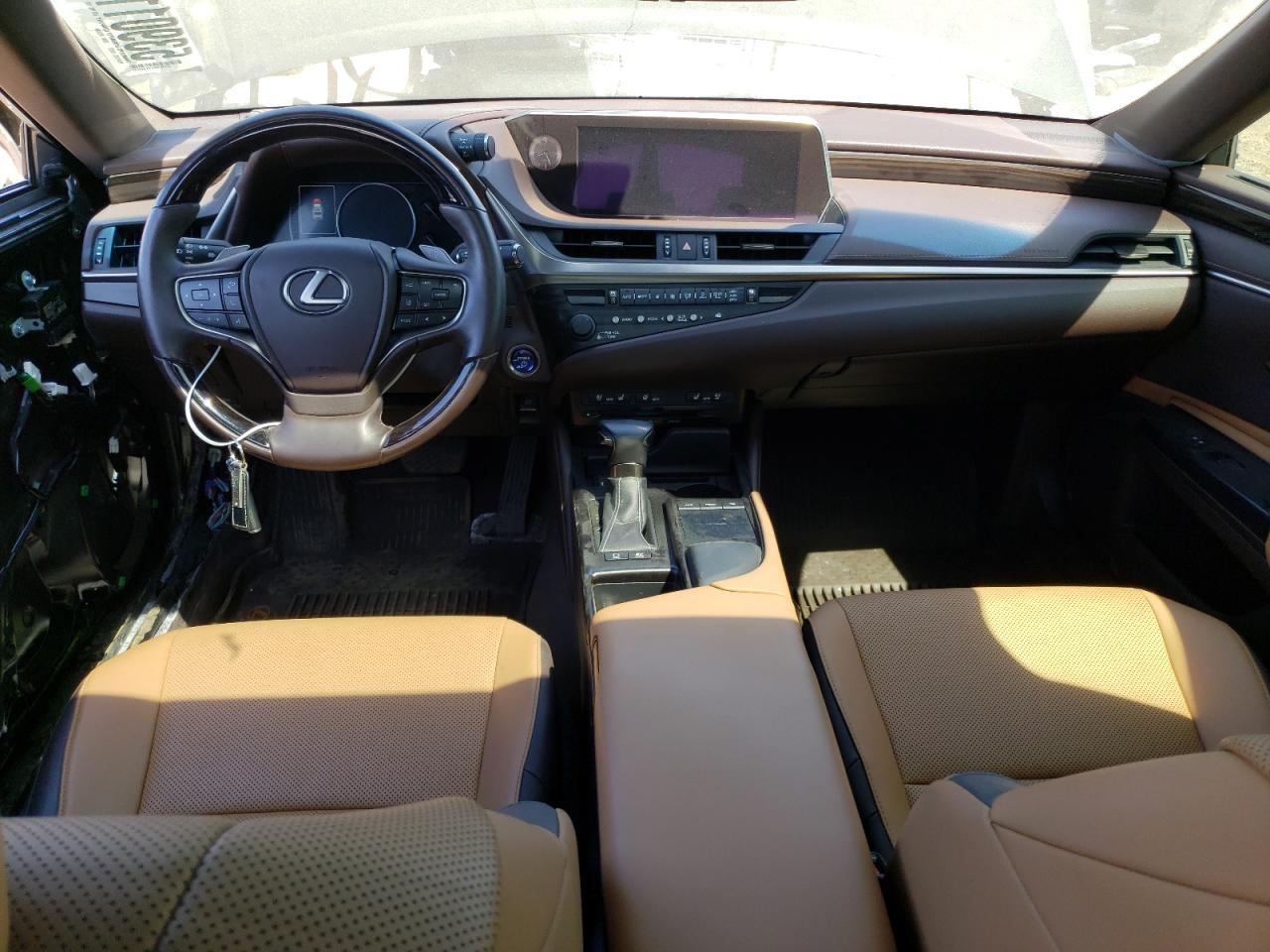 2019 Lexus ES - Image 8
