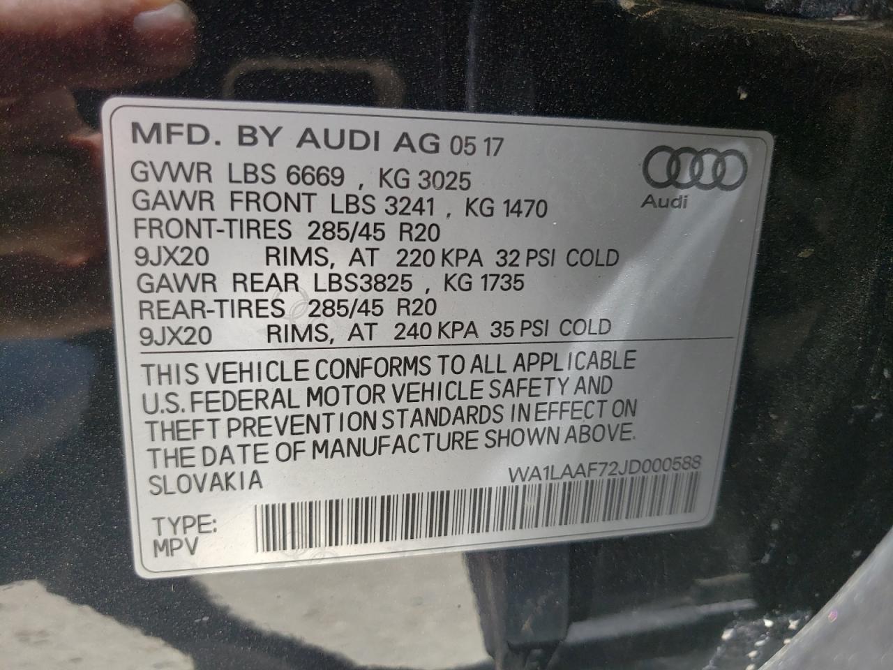 WA1LAAF72JD000588 2018 Audi Q7 Premium Plus