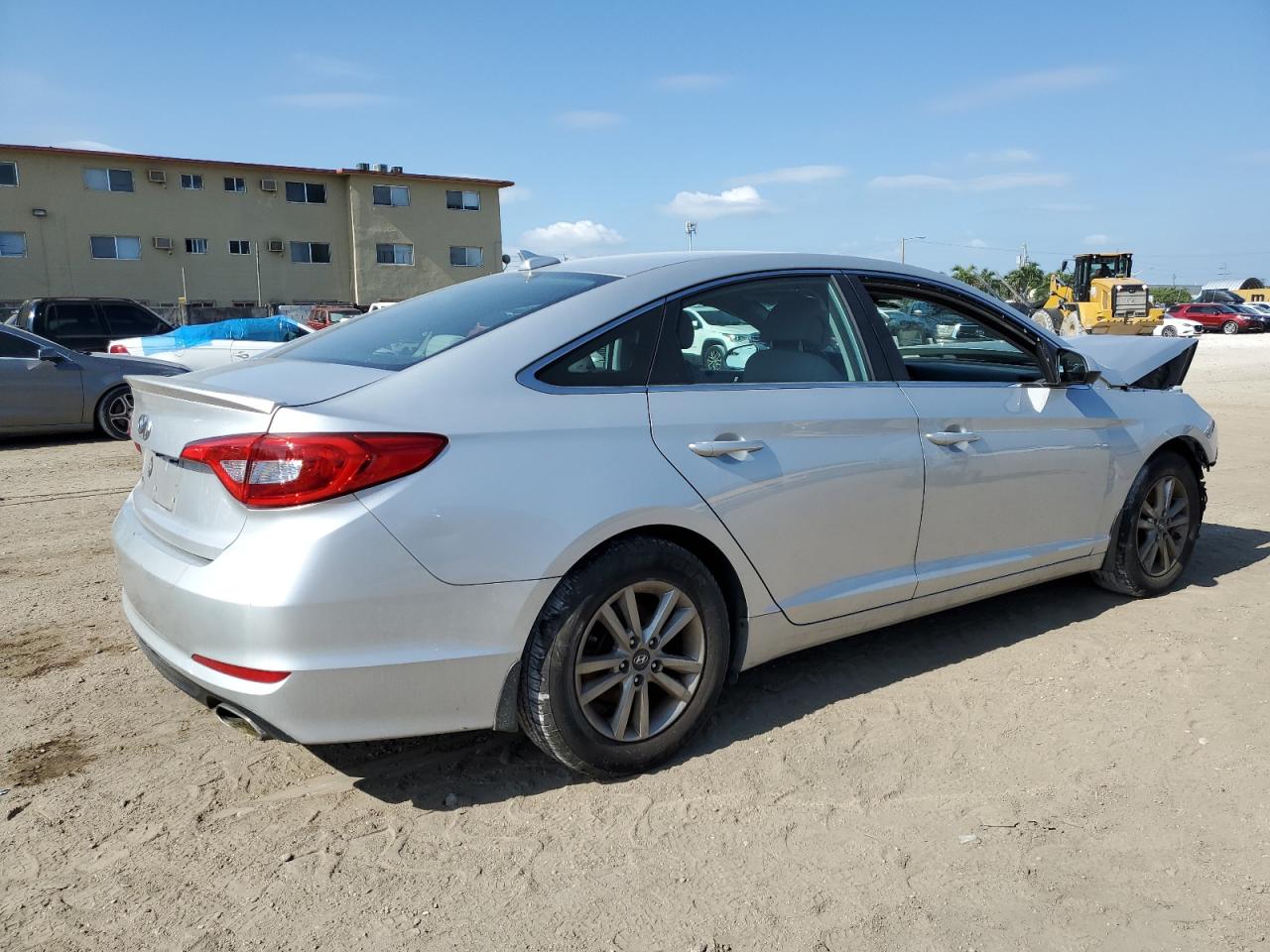 2015 Hyundai Sonata Se VIN: 5NPE24AF5FH183711 Lot: 52441823