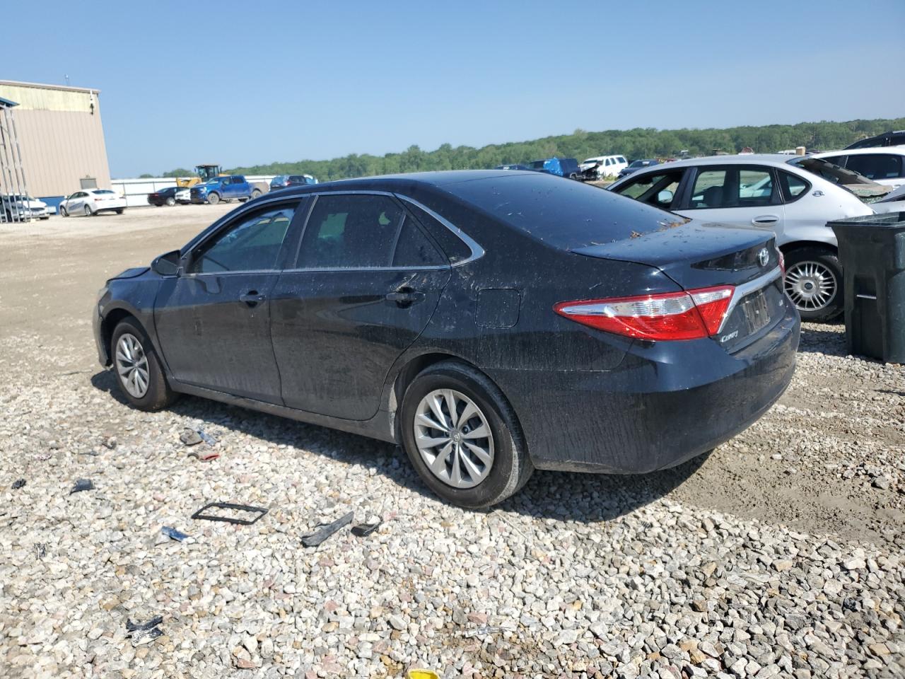 2015 Toyota Camry Le VIN: 4T1BF1FK3FU087041 Lot: 52061283