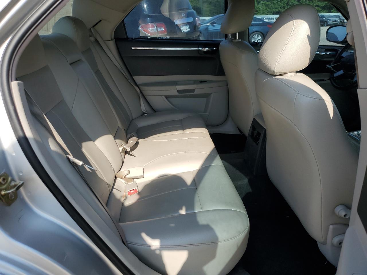 2006 Chrysler 300 Touring VIN: 2C3KA53G96H405682 Lot: 53964043