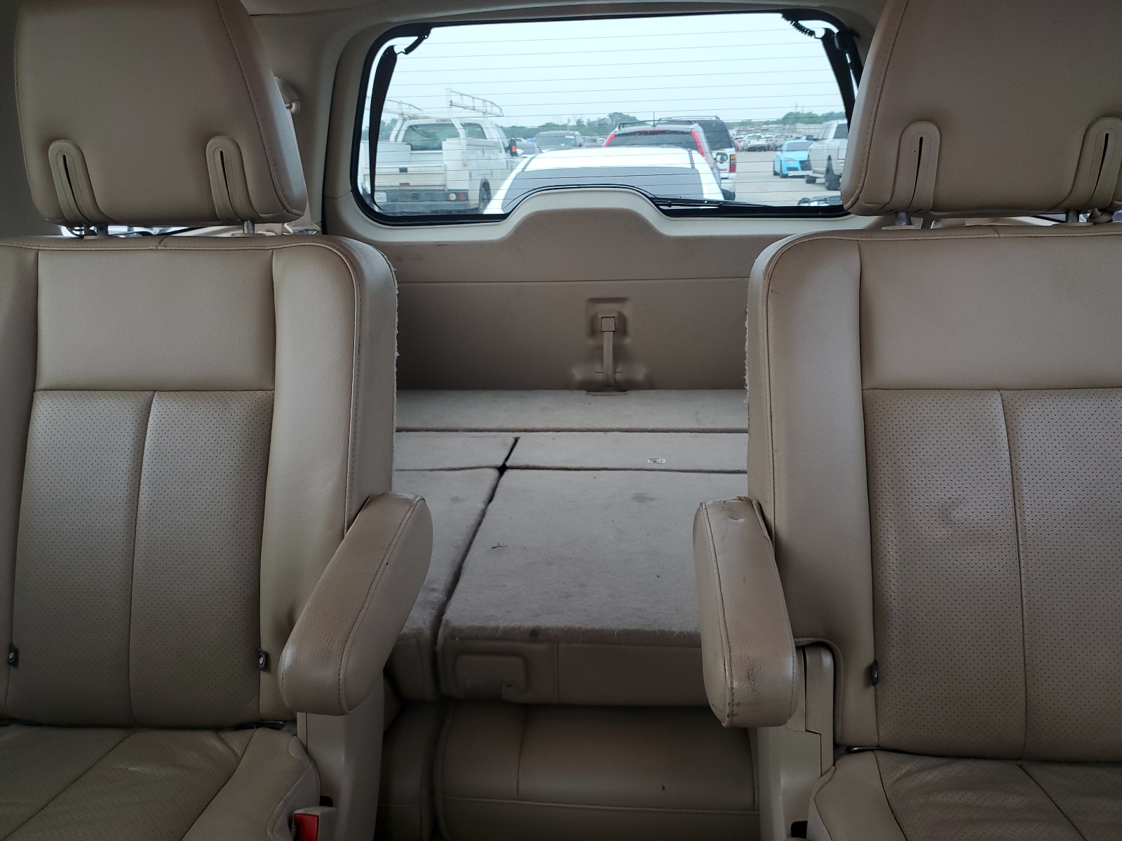 1FMJU1H50EEF56037 2014 Ford Expedition Xlt