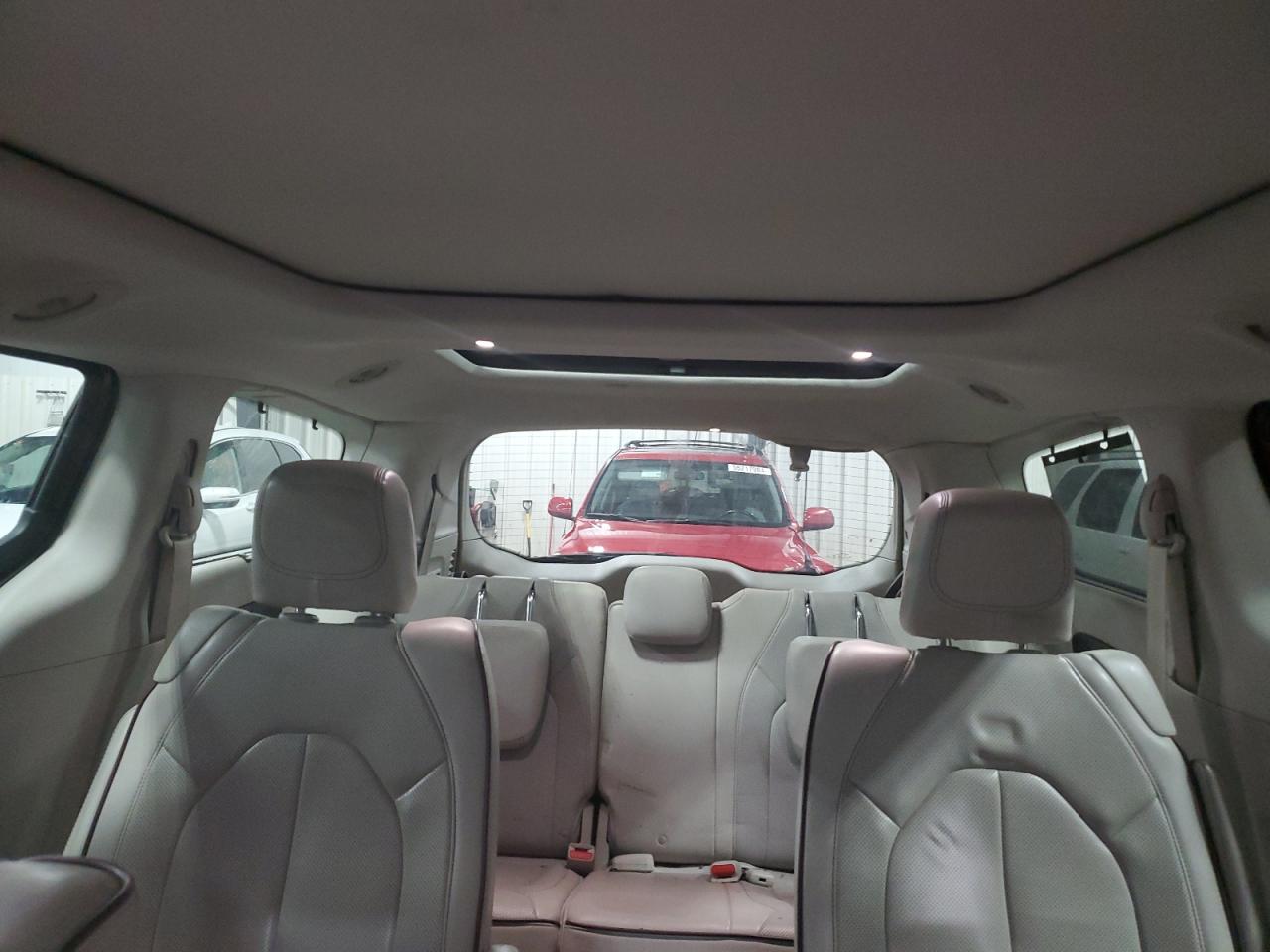 2017 Chrysler Pacifica Limited VIN: 2C4RC1GG5HR512779 Lot: 55307564