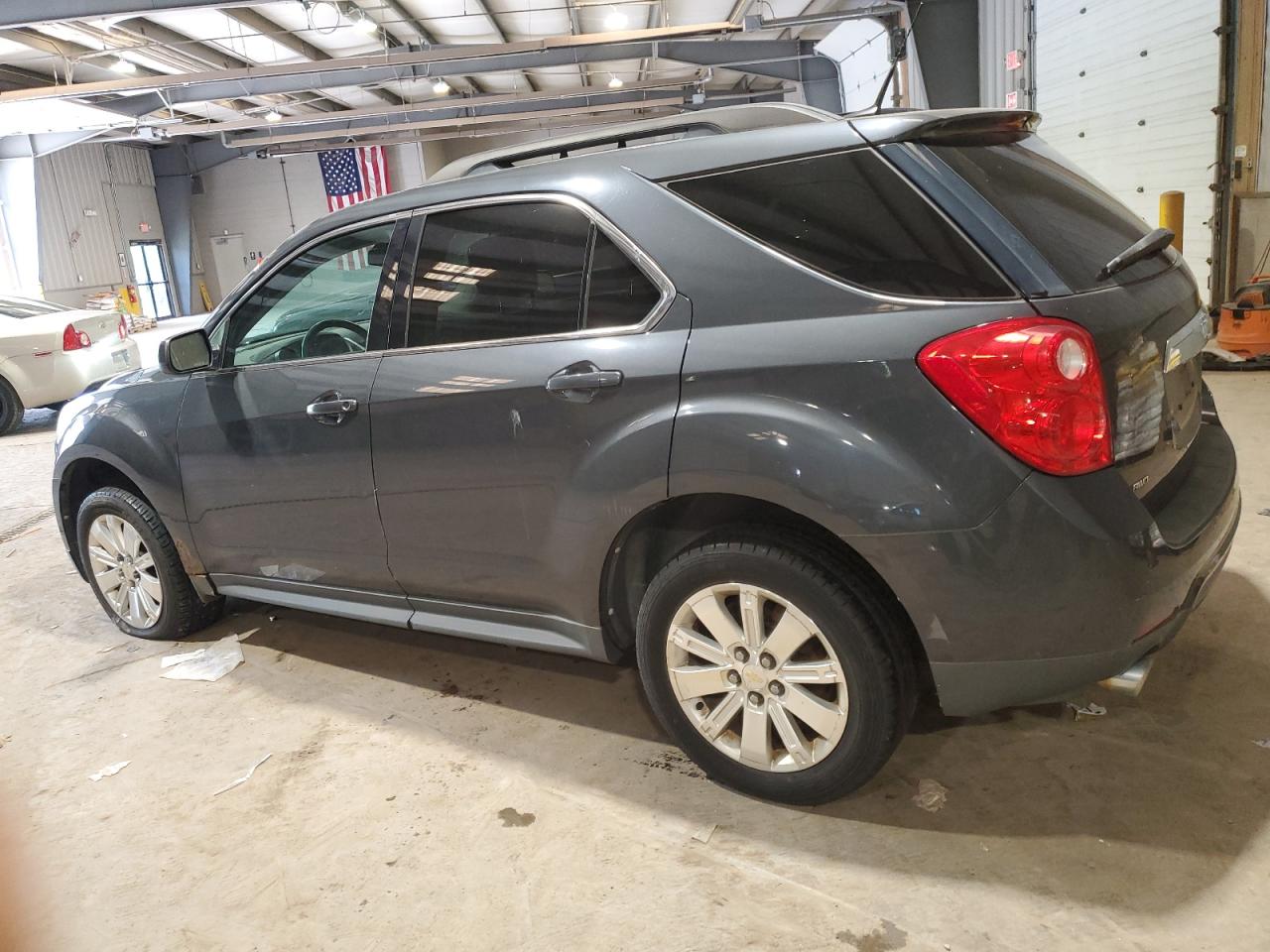 2011 Chevrolet Equinox - Image 2
