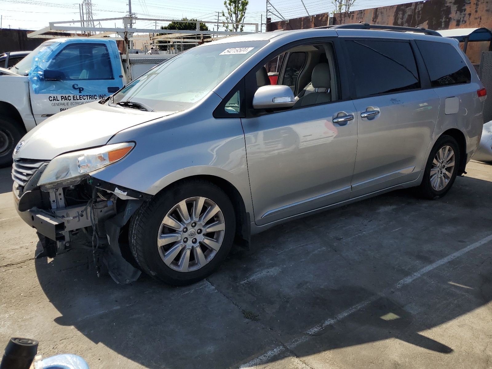 2013 Toyota Sienna Xle vin: 5TDYK3DC7DS394523