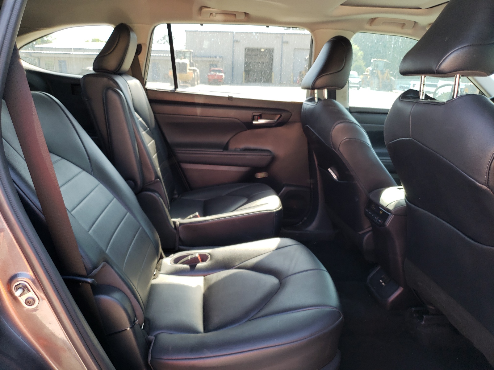 5TDGZRBH1MS141187 2021 Toyota Highlander Xle