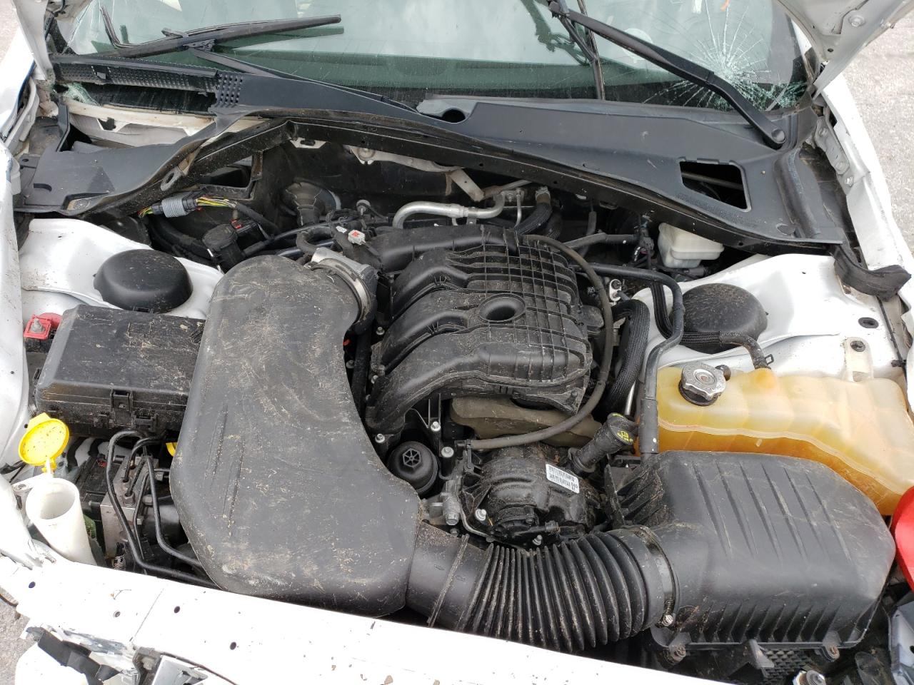 2014 Chrysler 300 - Image 11