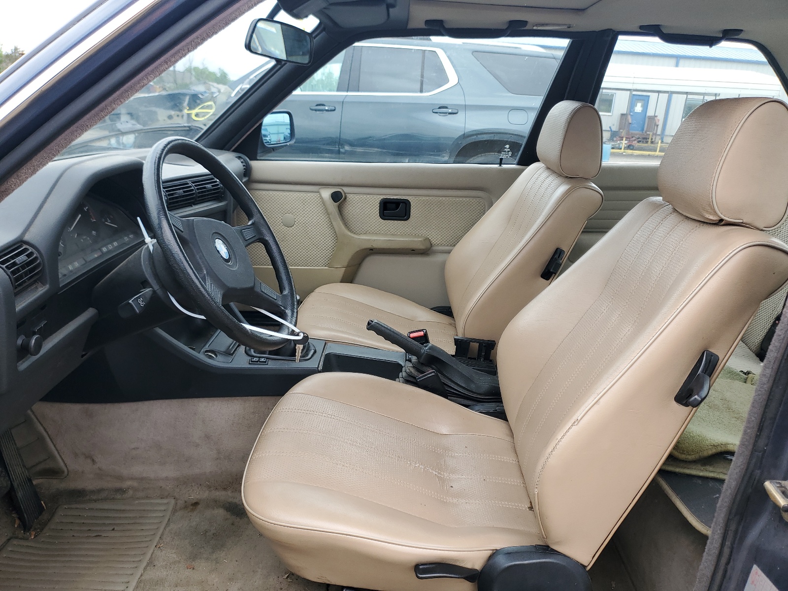 WBAAA710209165260 1985 BMW 323 I