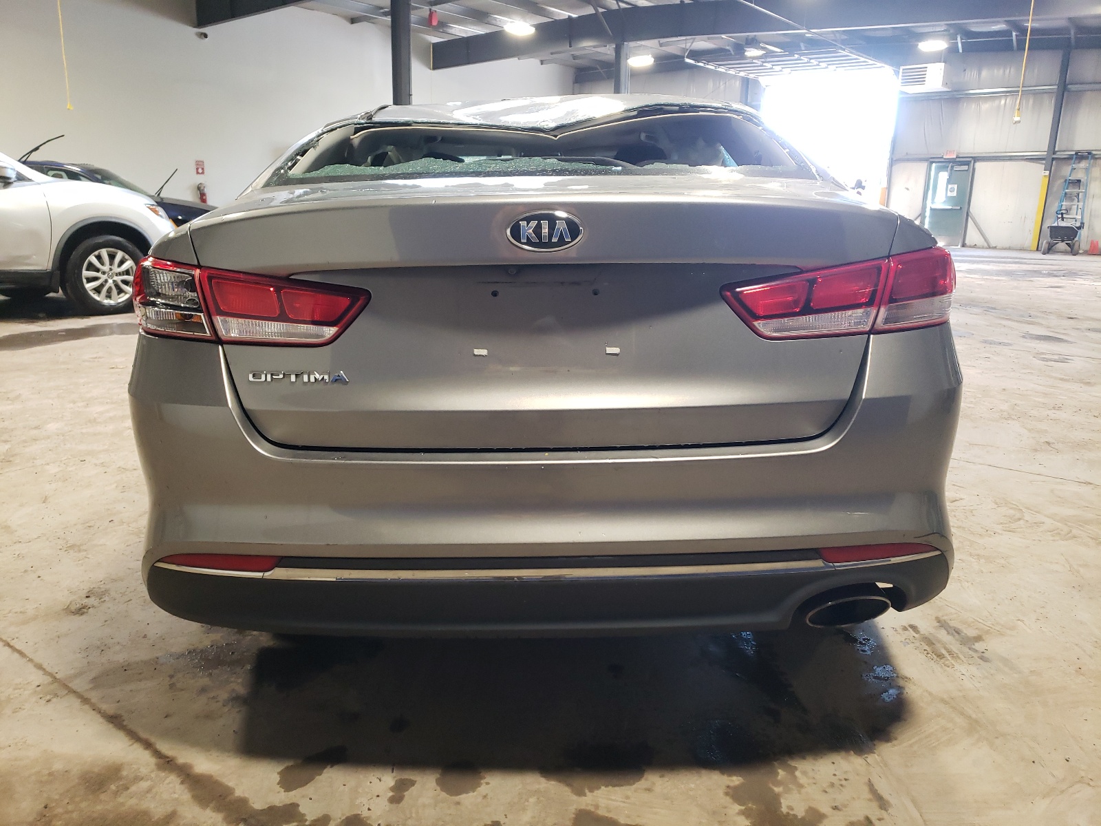 2017 Kia Optima Lx vin: 5XXGT4L3XHG163381