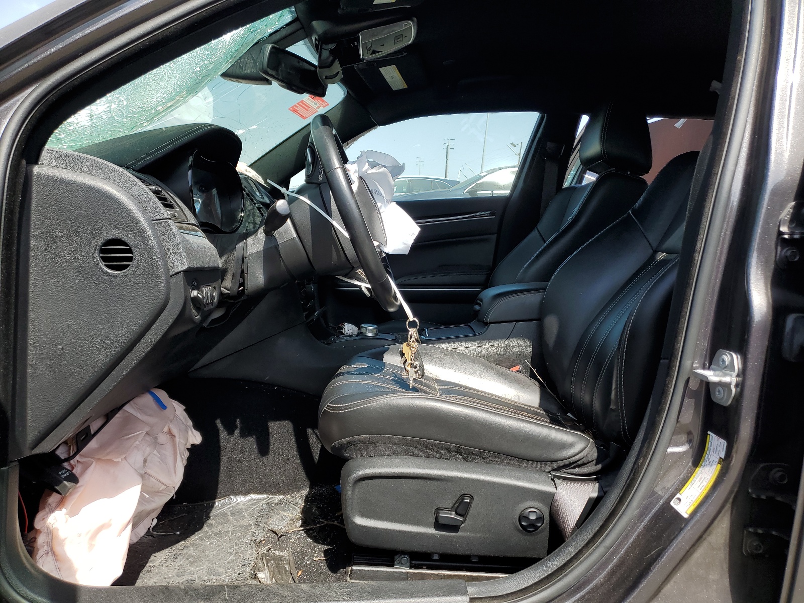 2C3CCABG1KH539573 2019 Chrysler 300 S