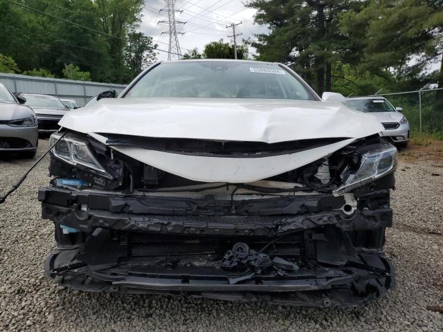  TOYOTA CAMRY 2021 Белый