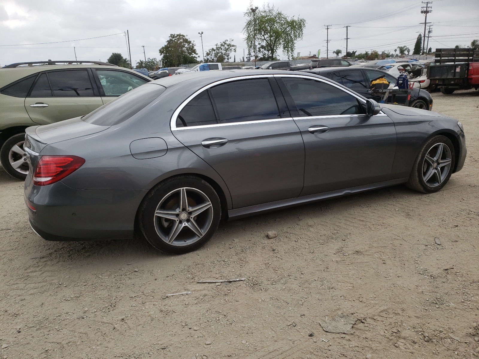 2017 Mercedes-Benz E 300 vin: WDDZF4JB6HA163616