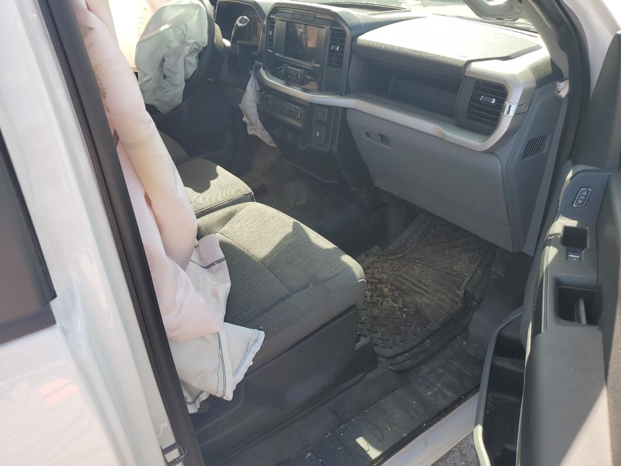 2022 Ford F150 VIN: 1FTMF1C57NKE45649 Lot: 53812854