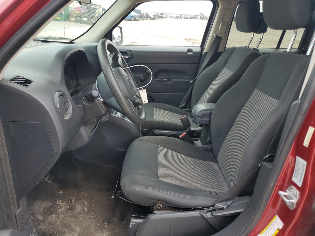 2015 Jeep Liberty (Patriot) - Image 7