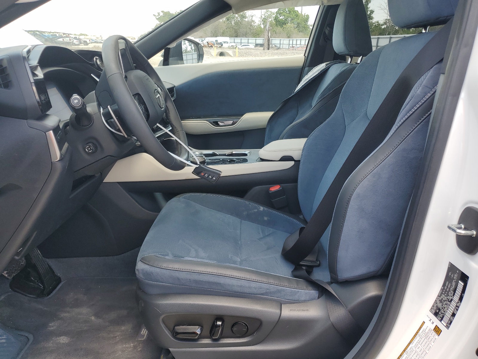 JTJAAAAB7PA001851 2023 Lexus Rz 450E