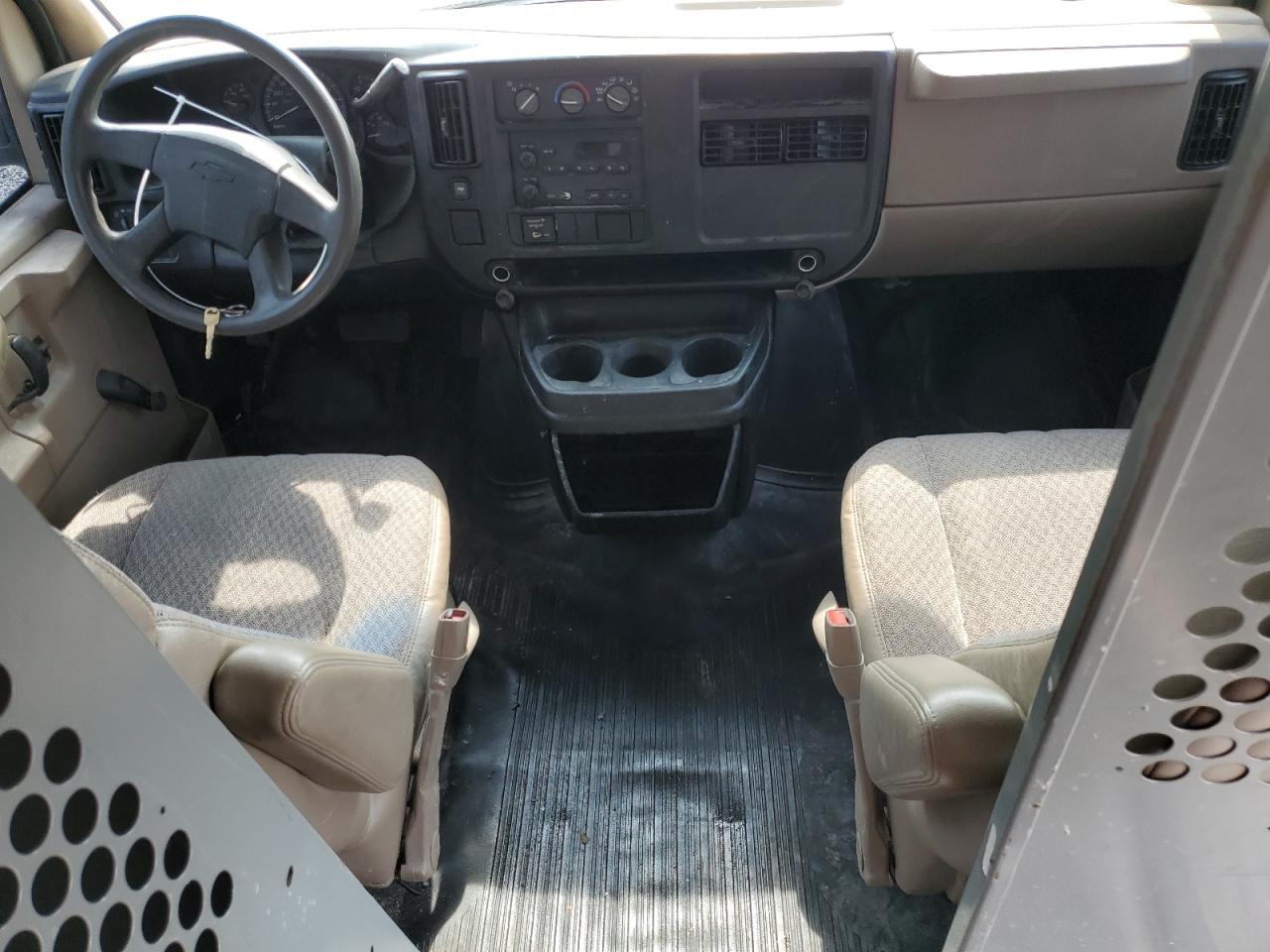 2005 Chevrolet Express G3500 VIN: 1GCHG35U951235882 Lot: 54428564