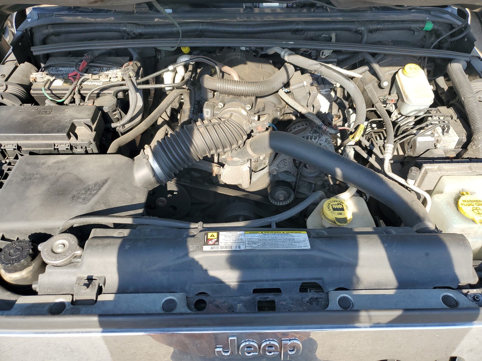 1J4BA5H19AL136637 2010 Jeep Wrangler Unlimited Sahara