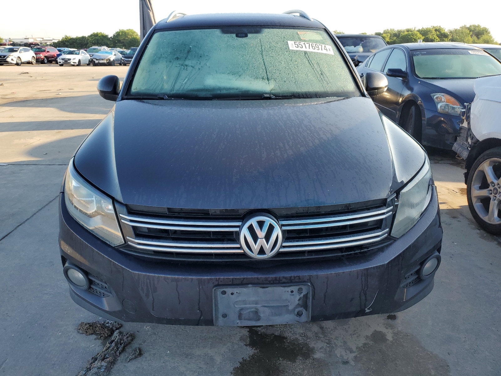 2016 Volkswagen Tiguan S vin: WVGAV7AX7GW562233