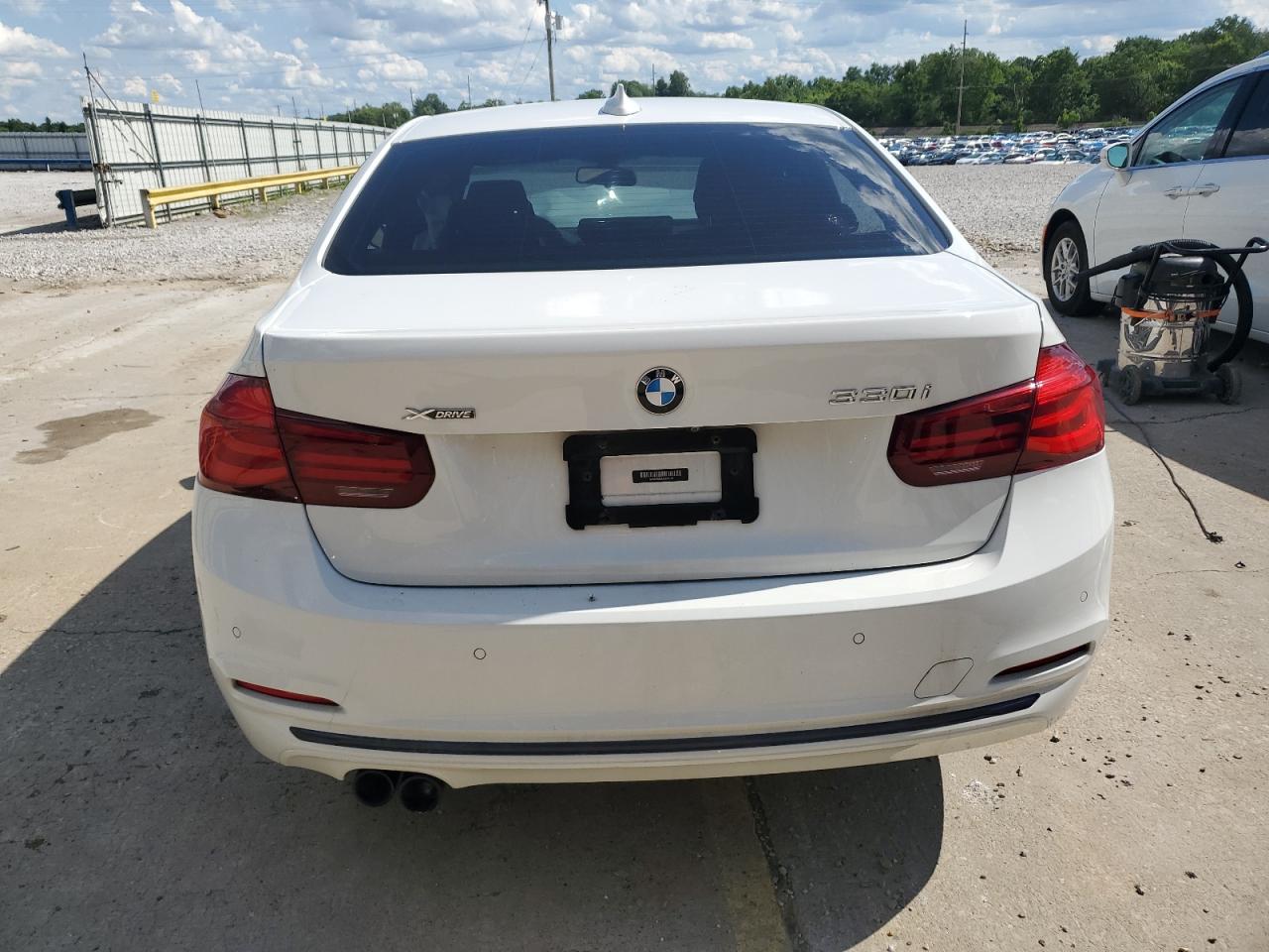 2018 BMW 330 Xi VIN: WBA8D9C54JEB35313 Lot: 56633114