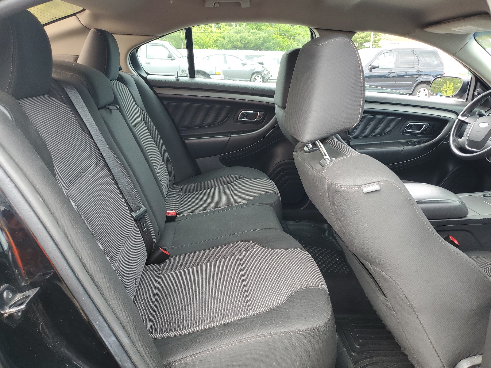 1FAHP2EW8BG185390 2011 Ford Taurus Sel