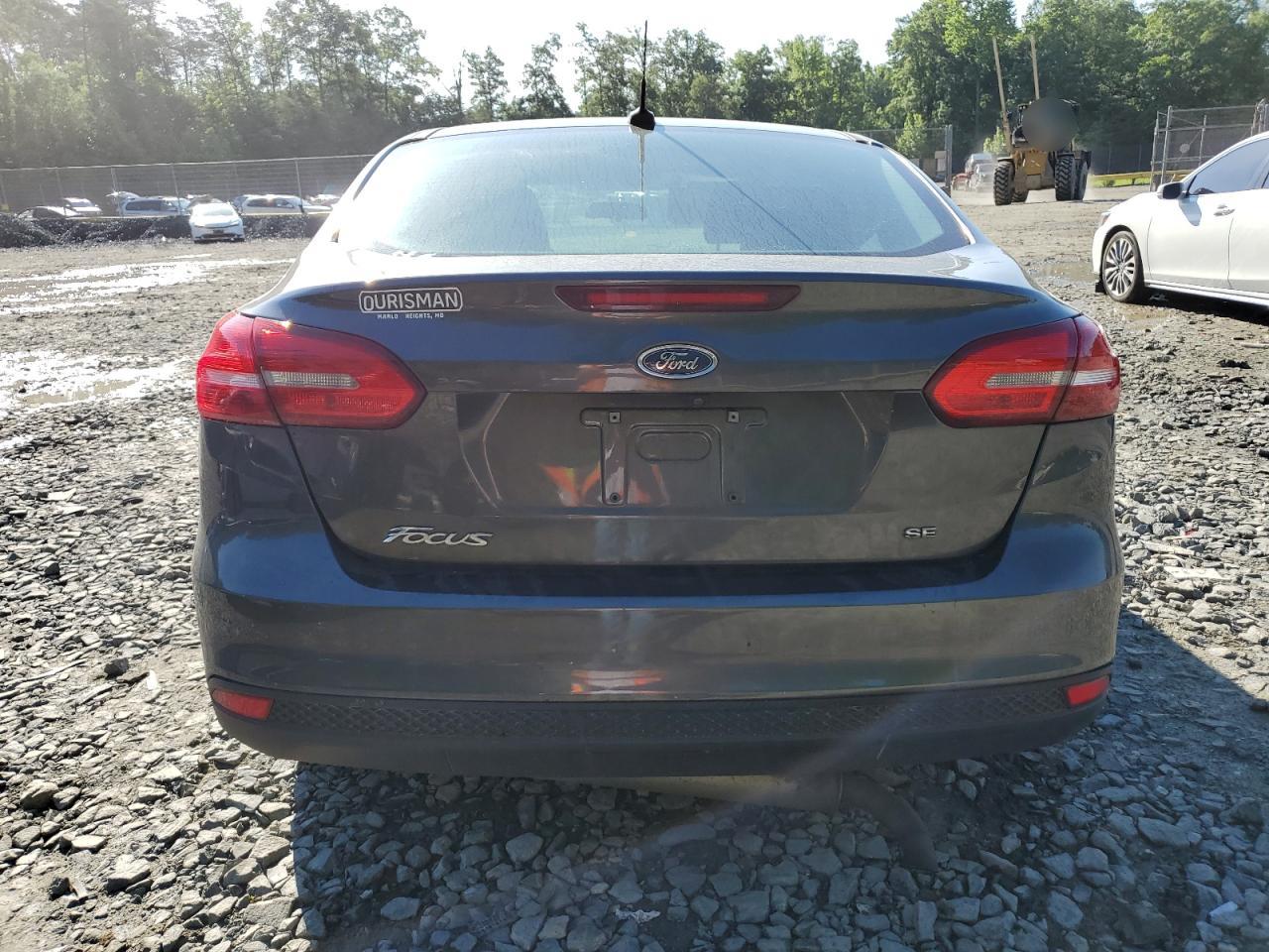 1FADP3F23JL298055 2018 Ford Focus Se