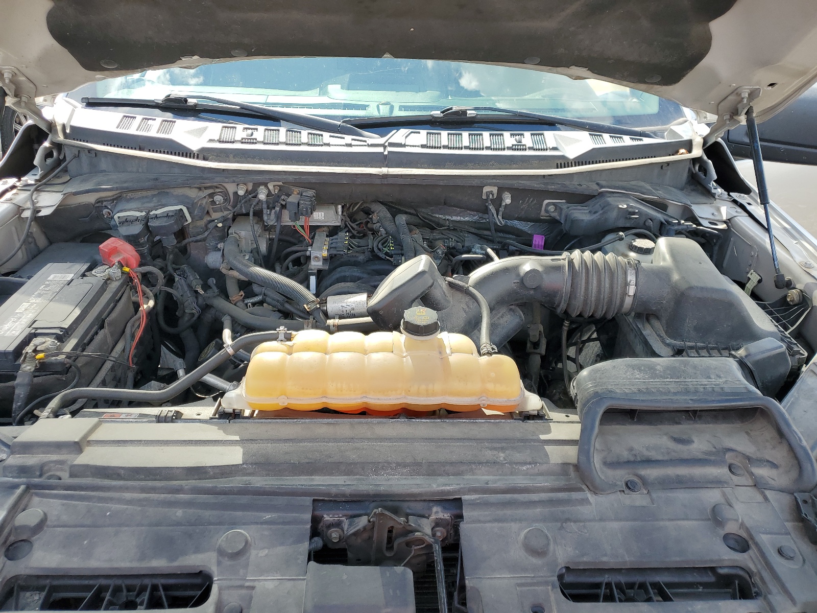 1FTFX1EF2GKE81084 2016 Ford F150 Super Cab