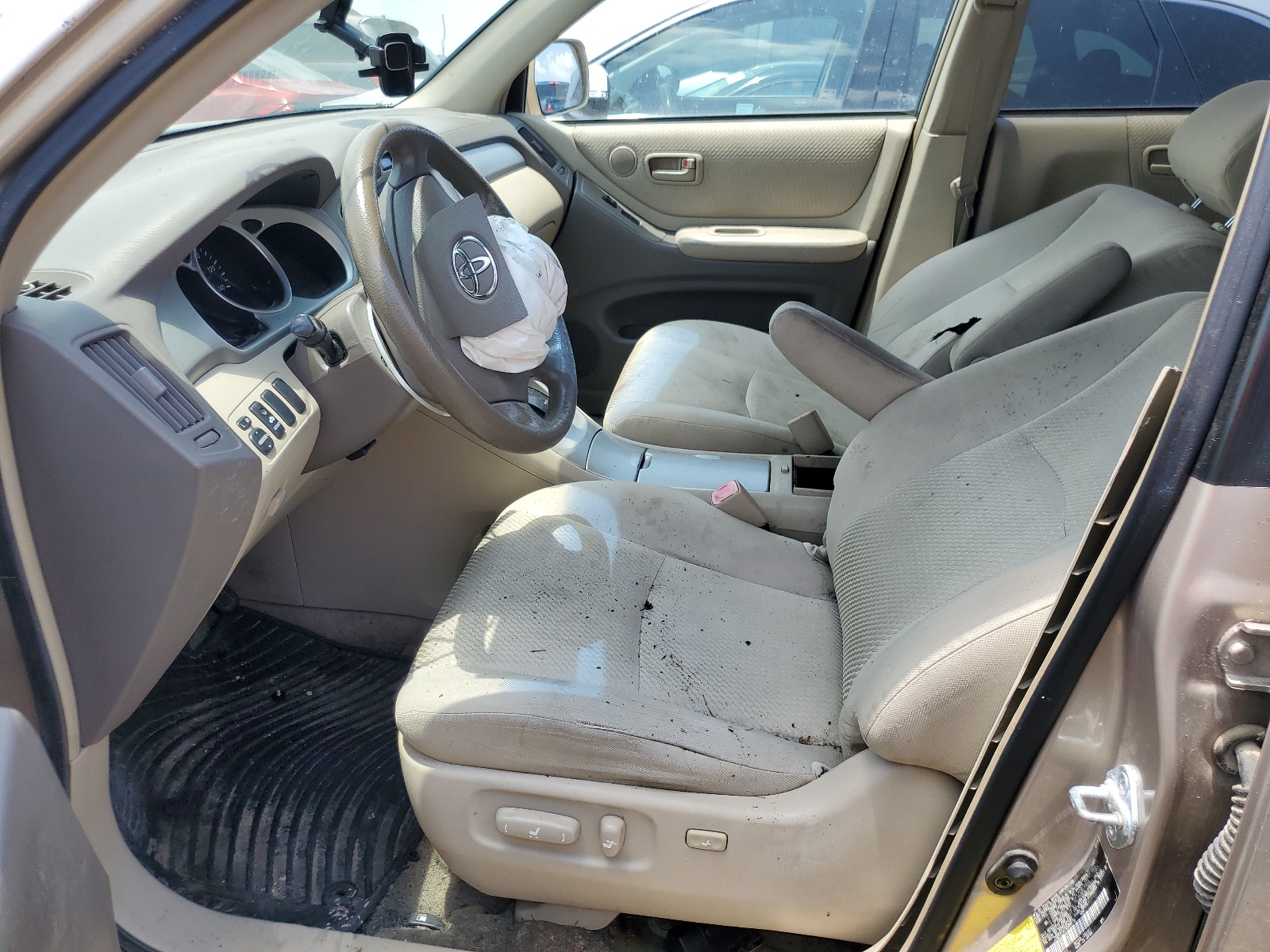 JTEGP21A150089738 2005 Toyota Highlander Limited