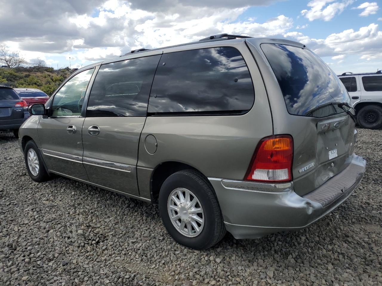 2000 Ford Windstar - Image 2