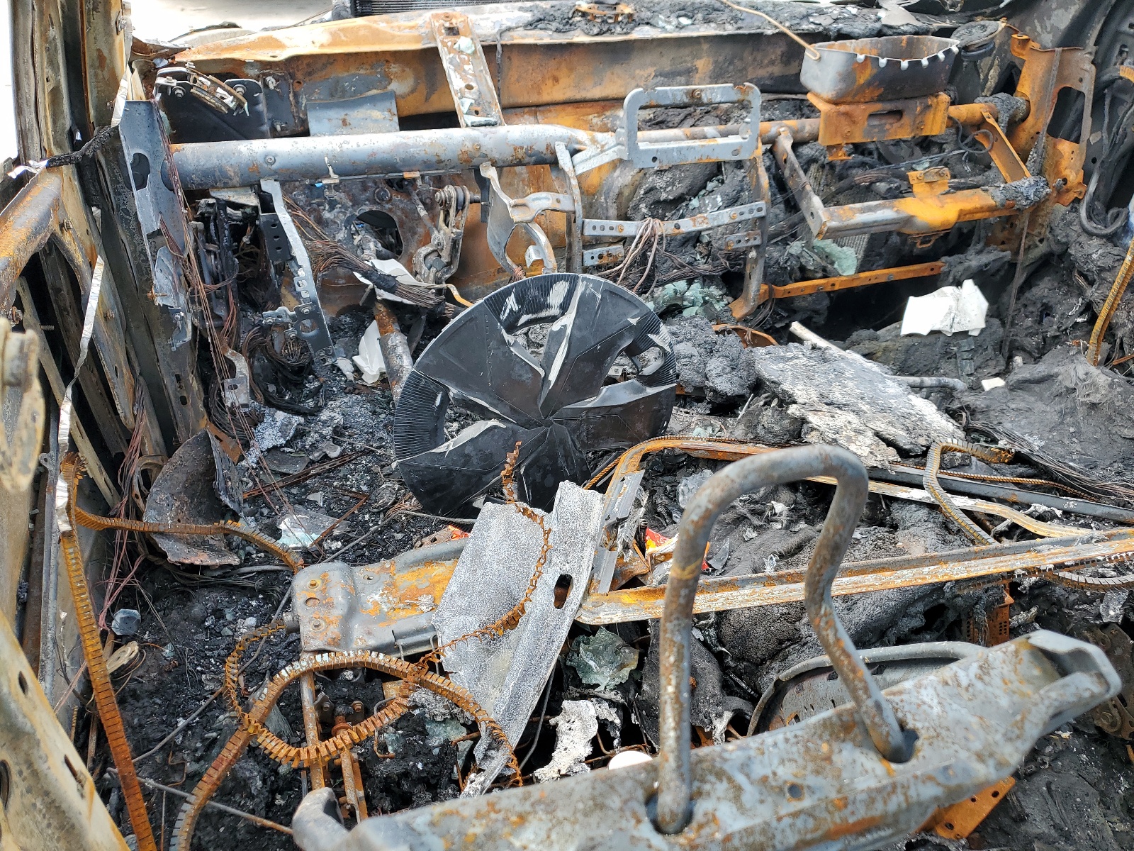 1C6RR7NT7ES282956 2014 Ram 1500 Laramie