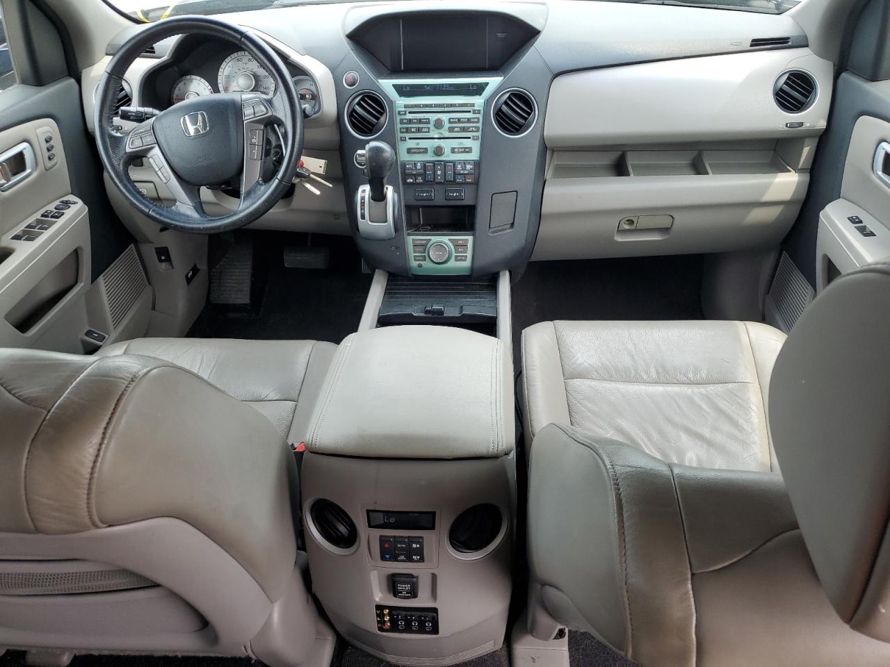 2010 Honda Pilot Touring VIN: 5FNYF4H93AB012691 Lot: 50882354