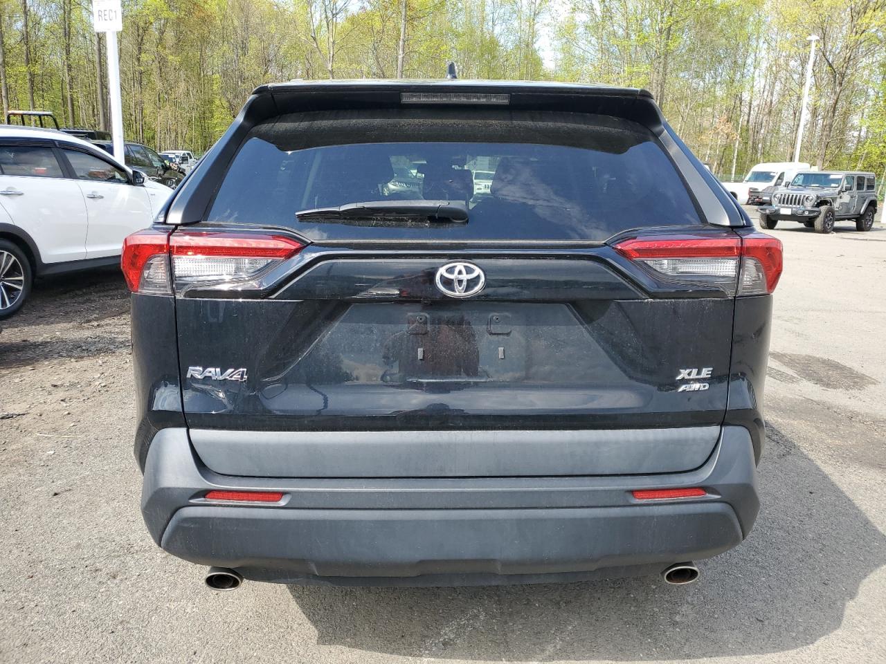 2020 Toyota Rav4 Xle VIN: 2T3P1RFV8LW107686 Lot: 52948084