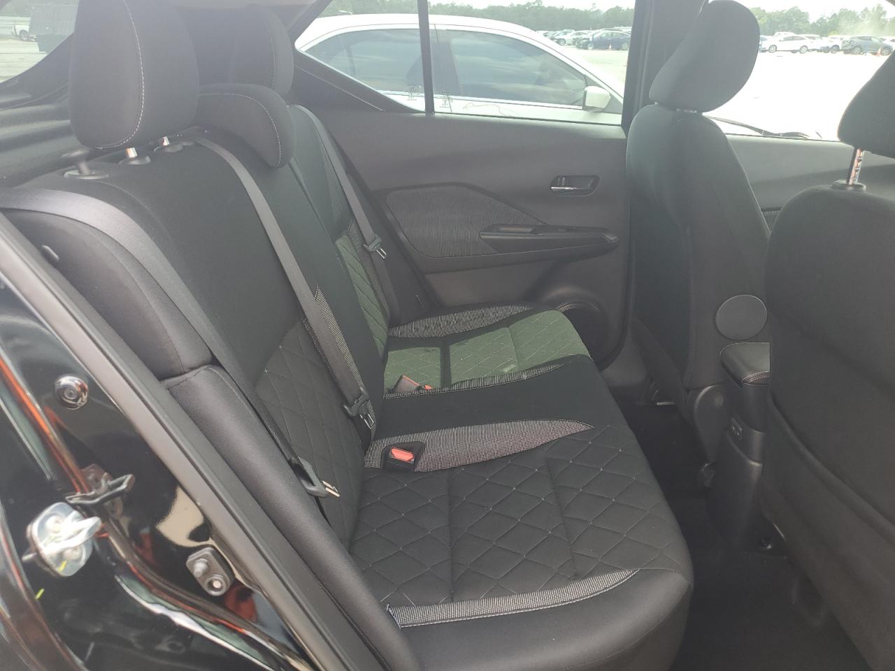 2020 Nissan Kicks - Image 11