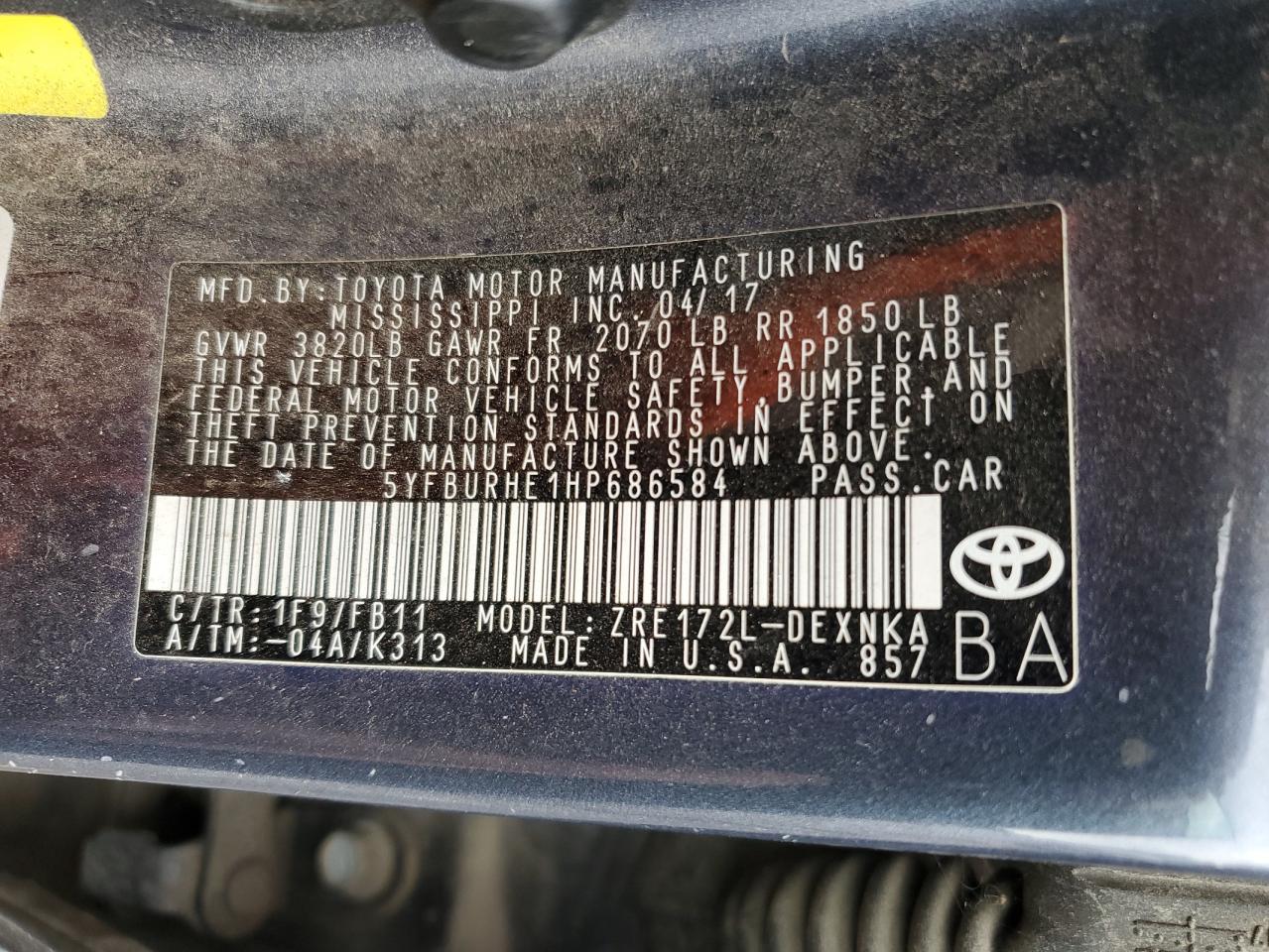 5YFBURHE1HP686584 2017 Toyota Corolla L