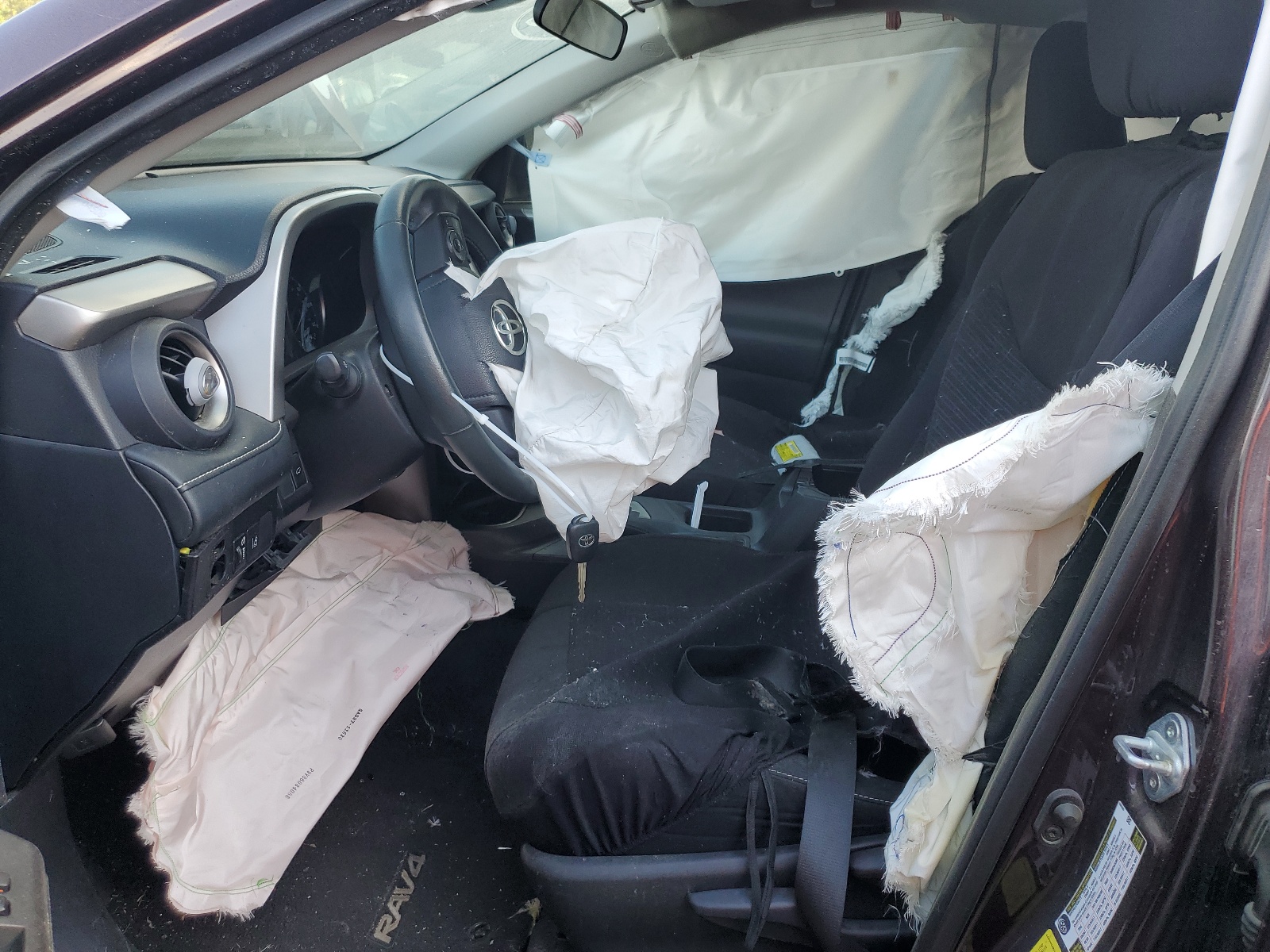 2T3WFREV9HW344807 2017 Toyota Rav4 Xle