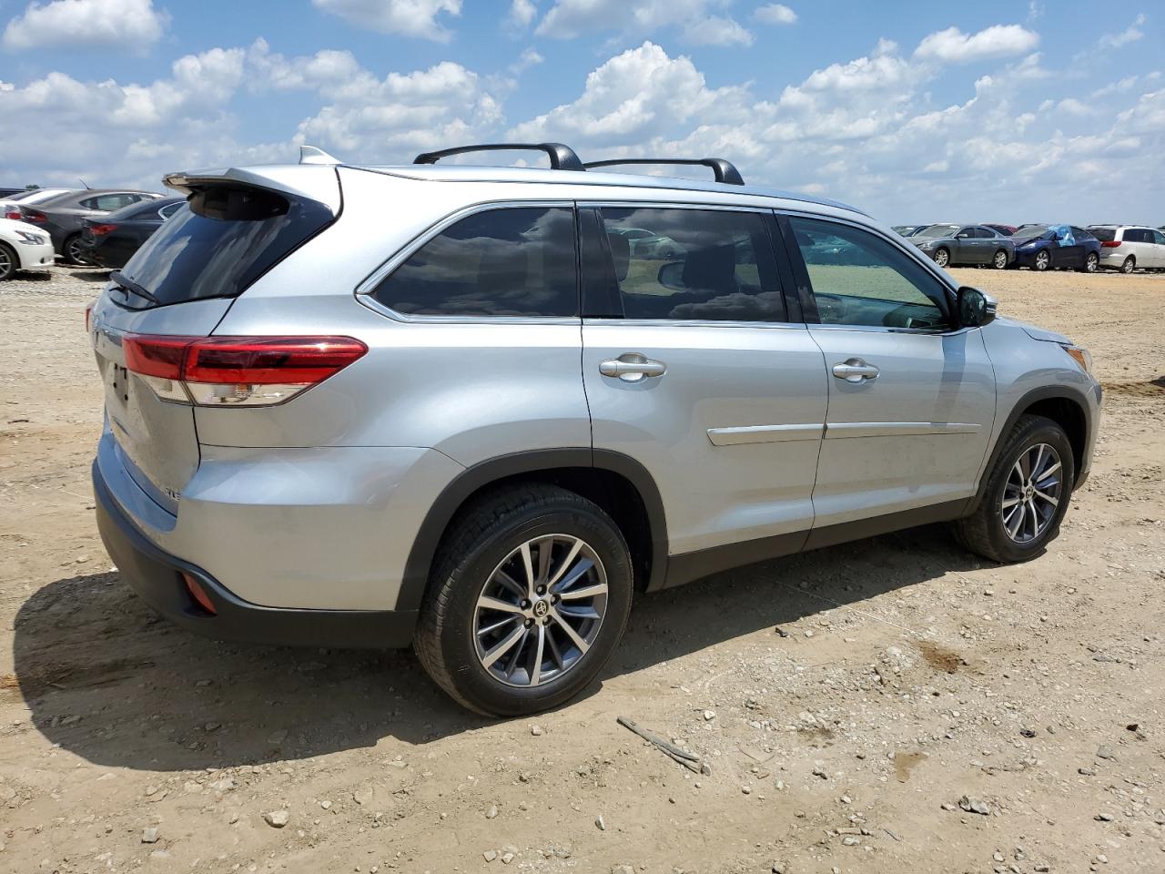 2019 Toyota Highlander Se VIN: 5TDKZRFH6KS369705 Lot: 55652524