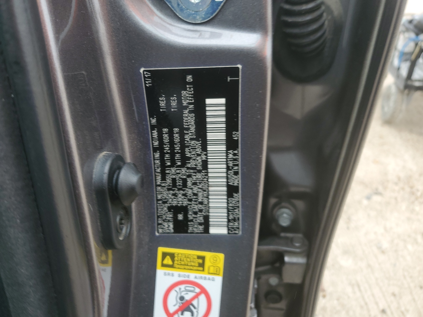 5TDZARFHXJS034211 2018 Toyota Highlander Le