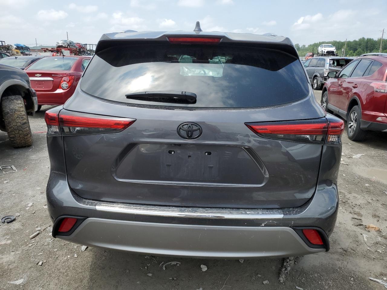 5TDFZRBH0MS101338 2021 Toyota Highlander Platinum