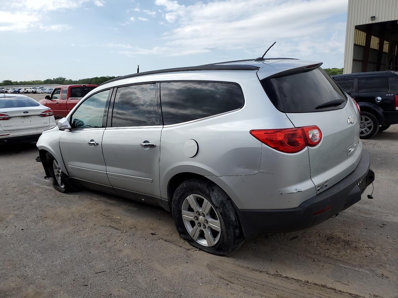 2011 Chevrolet Traverse - Image 2