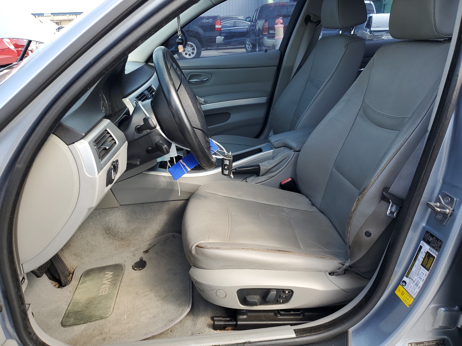 WBAPH7G59ANM51575 2010 BMW 328 I