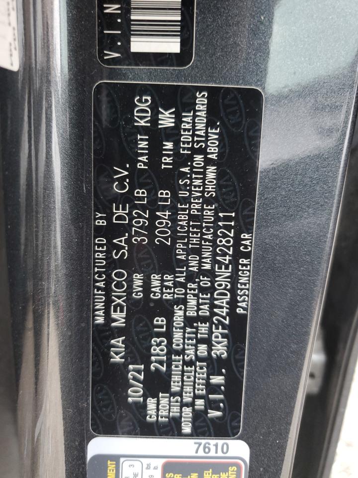 2022 Kia Forte - Image 12