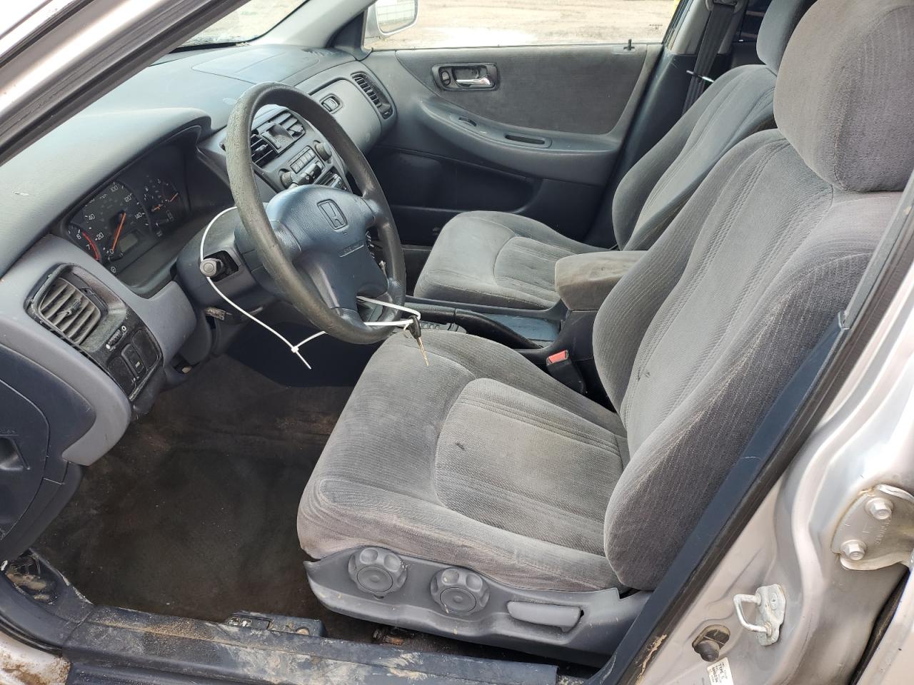 1999 Honda Accord - Image 7