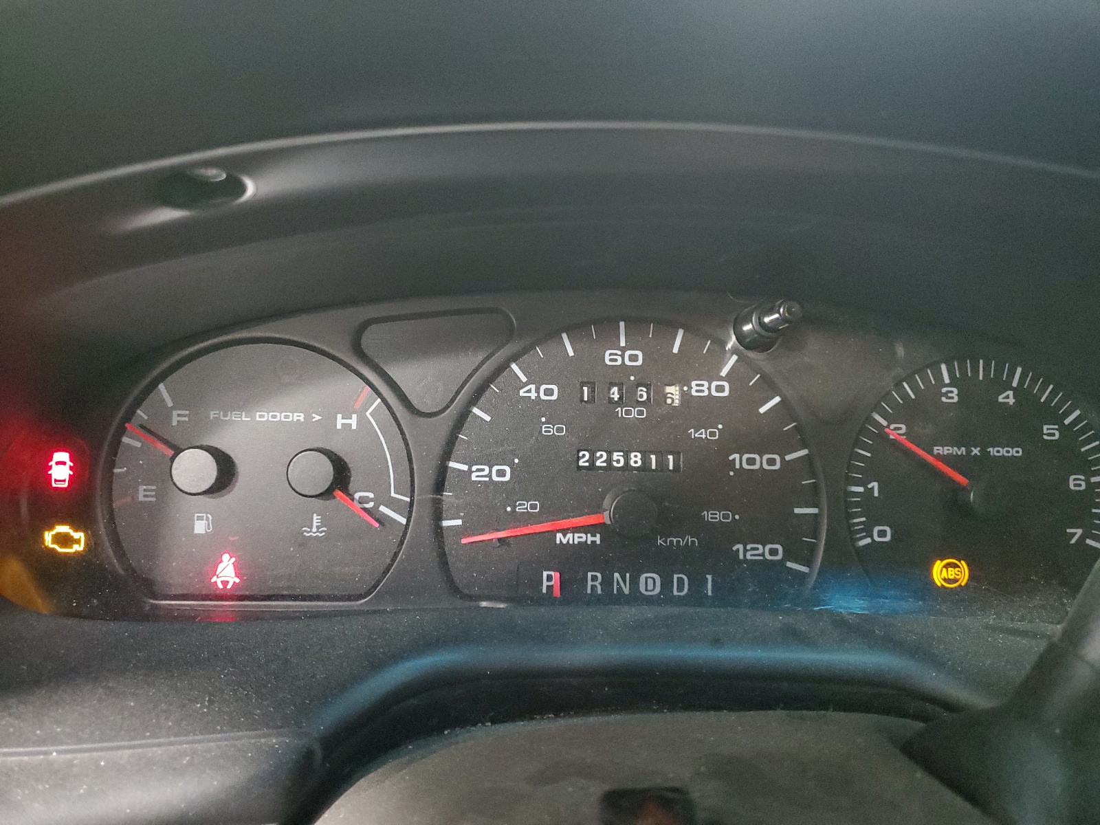 1FAFP58S6YG196706 2000 Ford Taurus Se