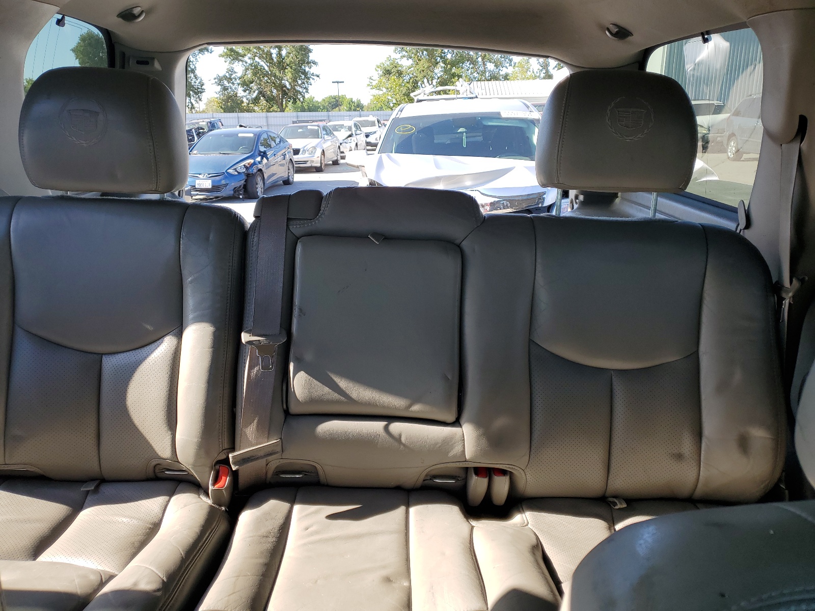 1GYEK63N84R280109 2004 Cadillac Escalade Luxury