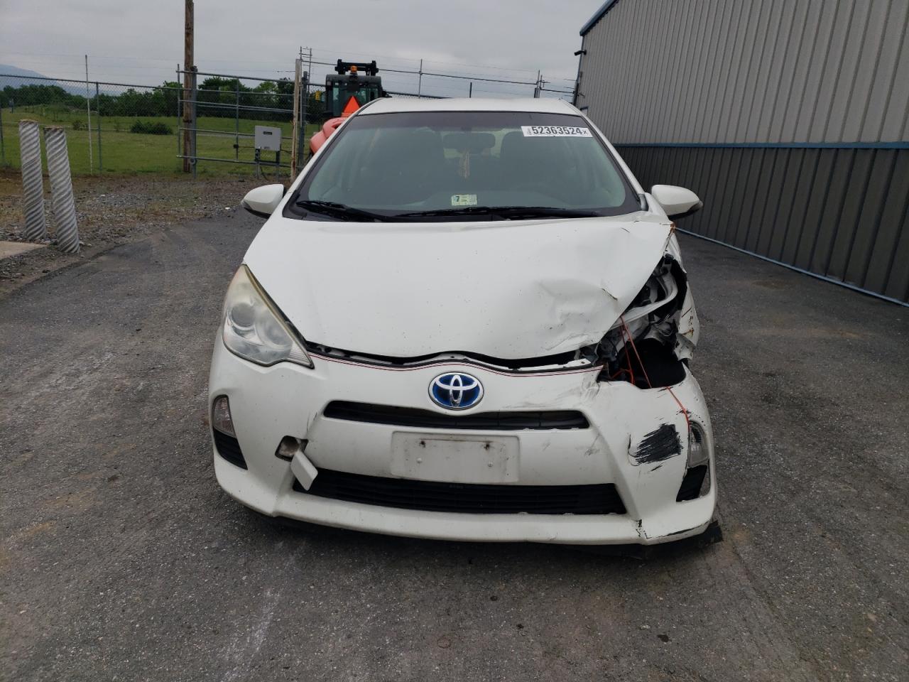 2012 Toyota Prius - Image 5