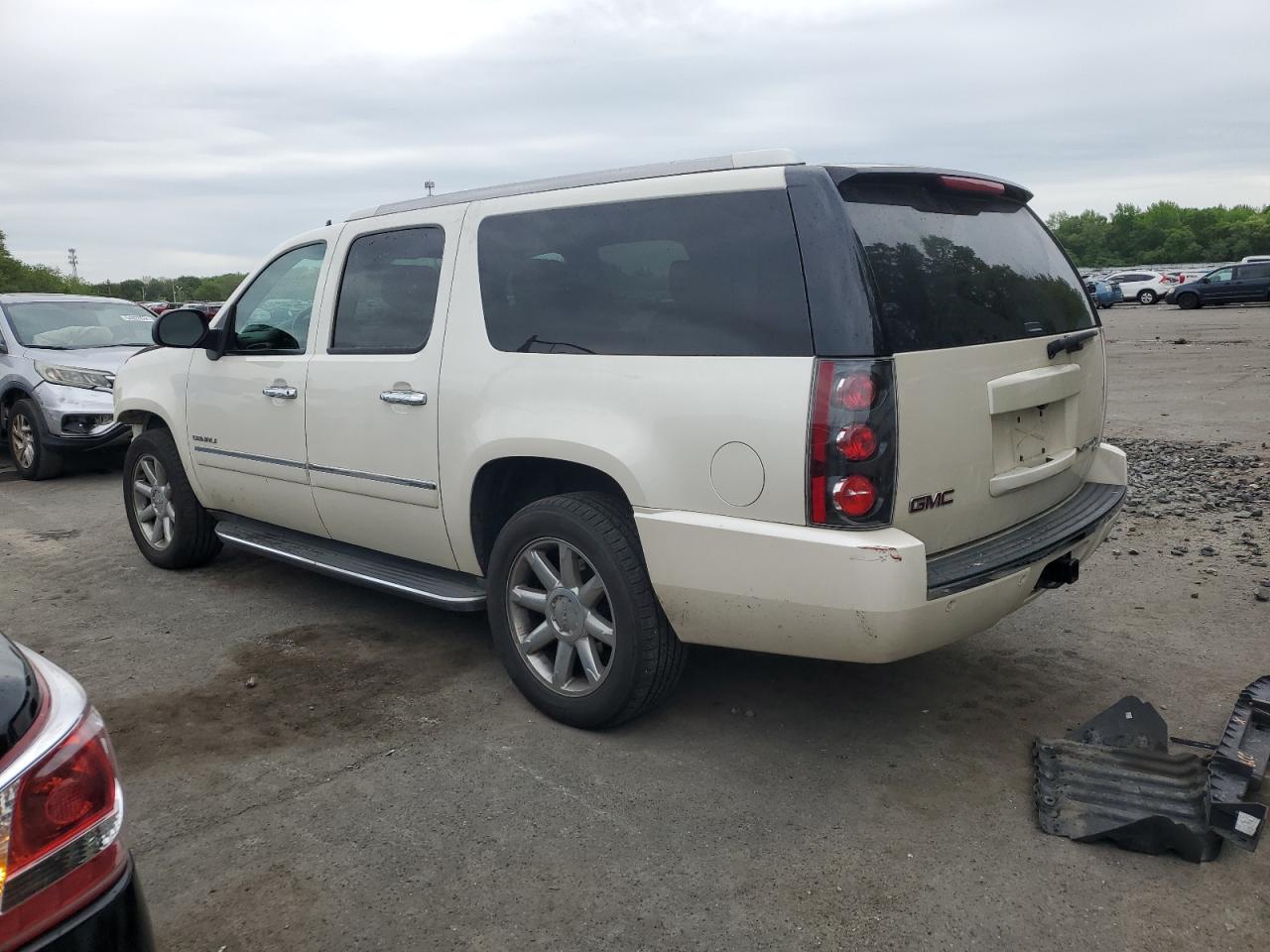 2012 GMC Yukon Xl Denali VIN: 1GKS2MEF5CR120615 Lot: 54128644