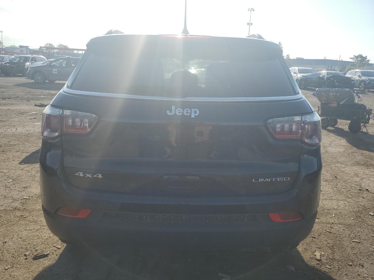 3C4NJDCB8KT666276 2019 Jeep Compass Limited